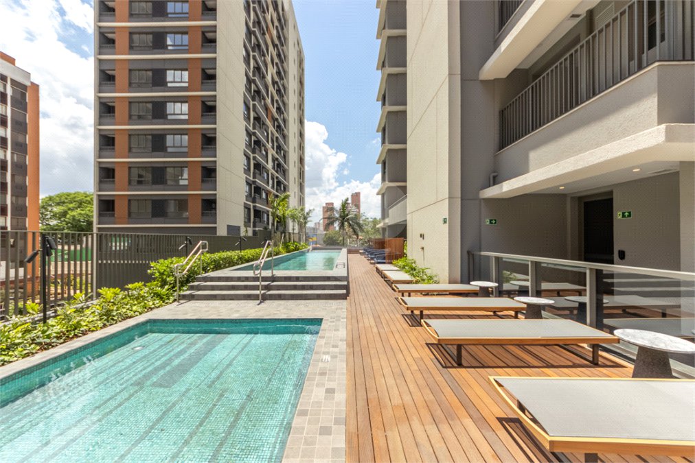 Apartamento à venda com 3 suítes em Campo Belo, São Paulo, SP
