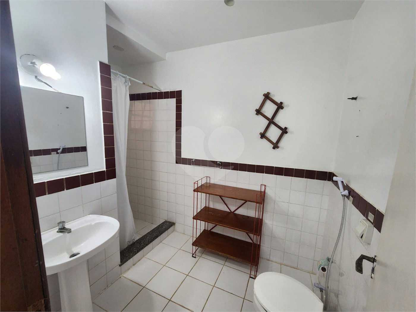 Casa em condomínio à venda ou para alugar com 2 quartos, sendo 1 suíte,  em Geribá, Armação dos Búzios, RJ