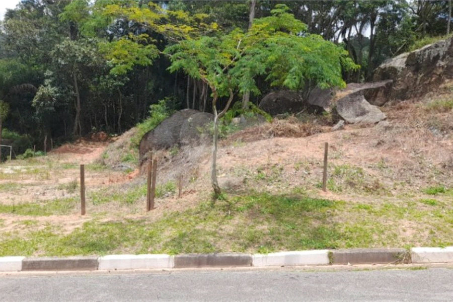 Terreno à venda no condomínio Itaguaçu da Cantareira, São Paulo - SP