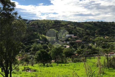 Terreno à venda em Jardim Estância Brasil, Atibaia, SP