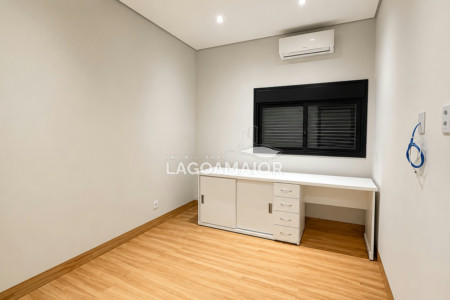 Casa à venda com 3 quartos, sendo 2 suítes, em Village do Lago, Três Lagoas, MS