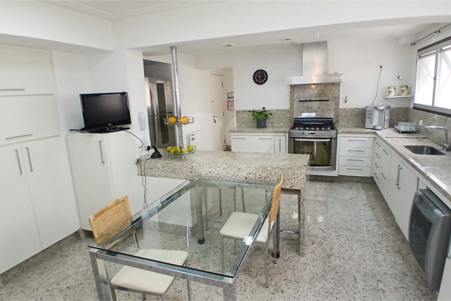 Apartamento à venda com 4 quartos, sendo 2 suítes, em Santana, São Paulo, SP