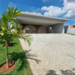Casa à venda com 3 suítes no condomínio Portal dos Bandeirantes, Salto - SP