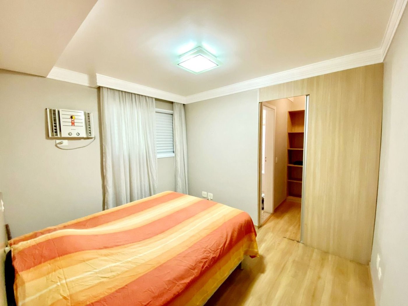 Casa com 3 dormitórios à venda, 272 m² por R$ 1.990.000,00 - Embaré - Santos/SP