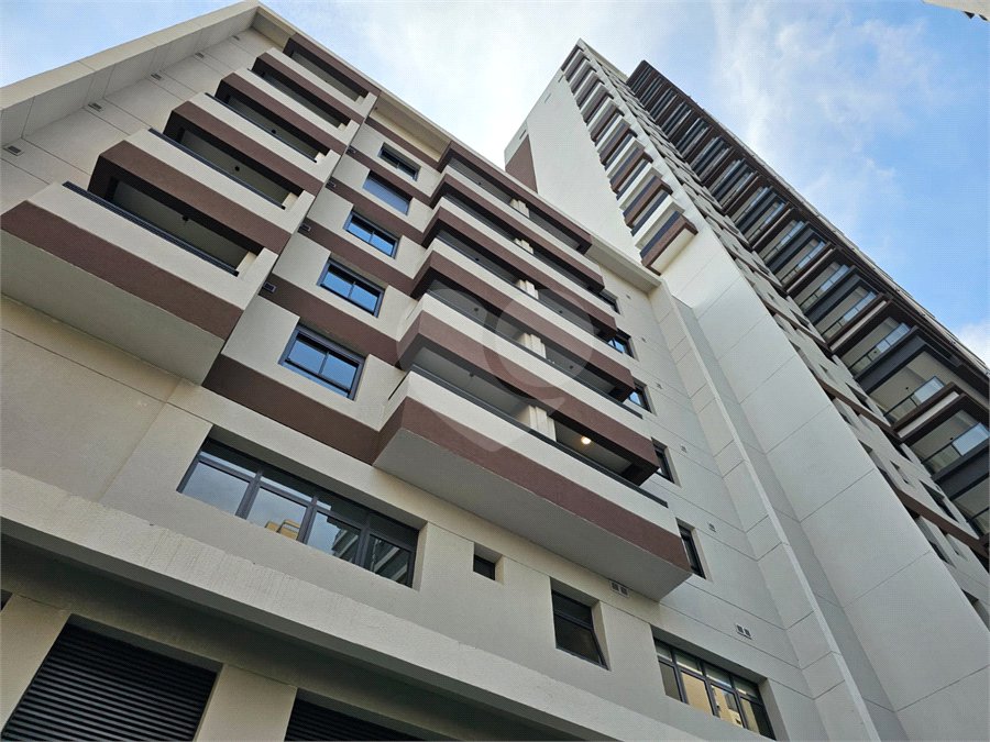 Apartamento à venda com 3 quartos, sendo 1 suíte, em Alto da Boa Vista, São Paulo, SP