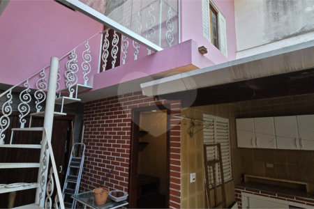 Casa à venda com 3 quartos, sendo 1 suíte, em Lar São Paulo, São Paulo, SP