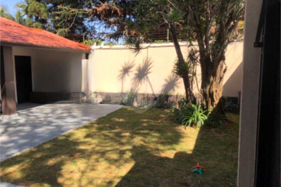 Casa à venda com 4 quartos, sendo 2 suítes,  em Horto Florestal, São Paulo, SP