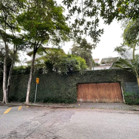 Sobrado à venda com 4 quartos, sendo 1 suíte, em Vila Inah, São Paulo, SP