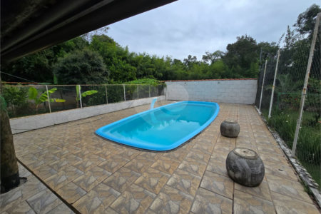 Chácara à venda com 3 quartos, sendo 1 suíte, em Cercadinho, Alambari, SP