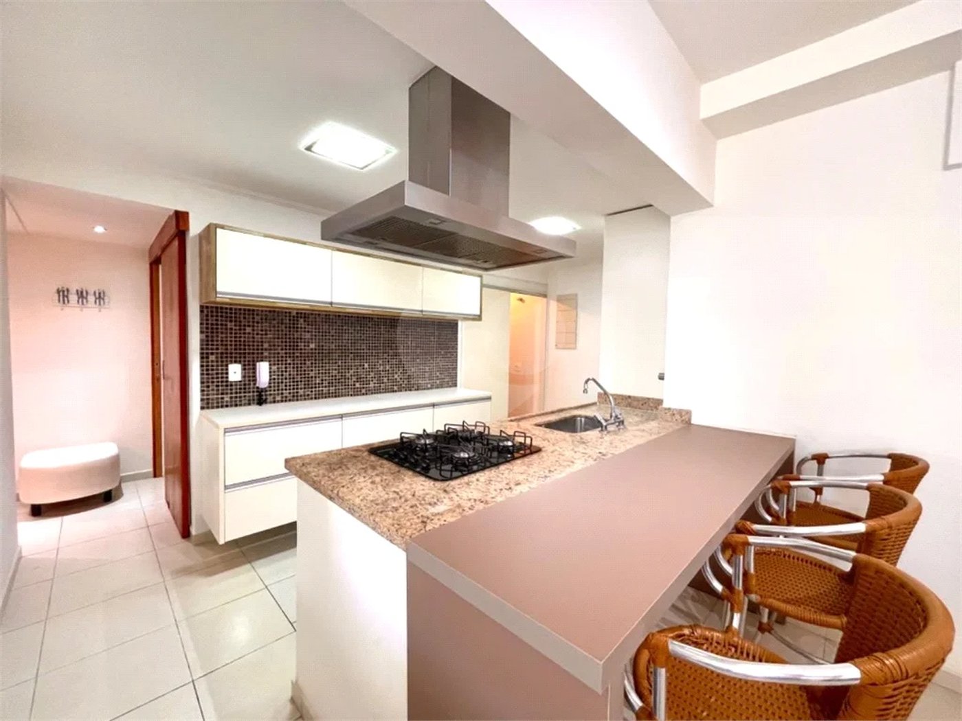 Apartamento à venda com 3 suítes em Riviera de São Lourenço, Bertioga, SP