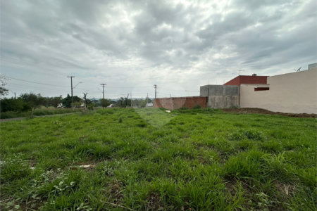 Terreno á venda, com 197m2, no Bairro Parque Primavera em São Carlos.