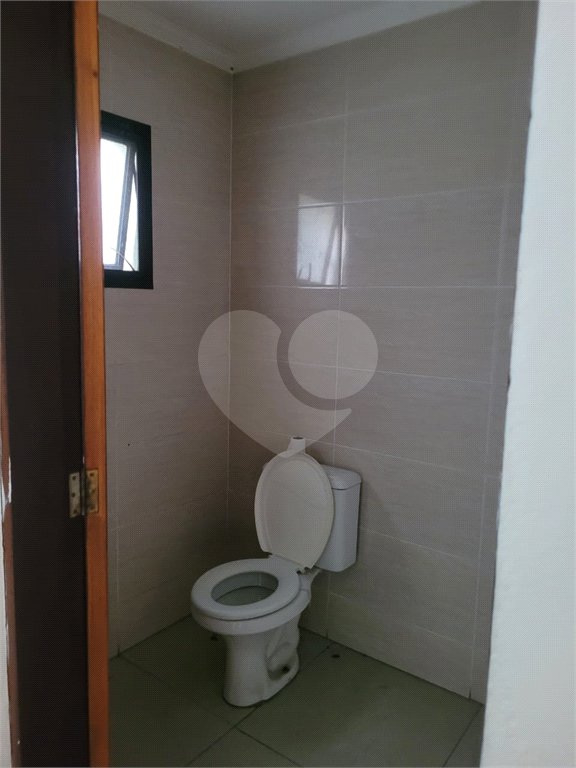 Salão para alugar em Vila Romanópolis, Ferraz de Vasconcelos, SP