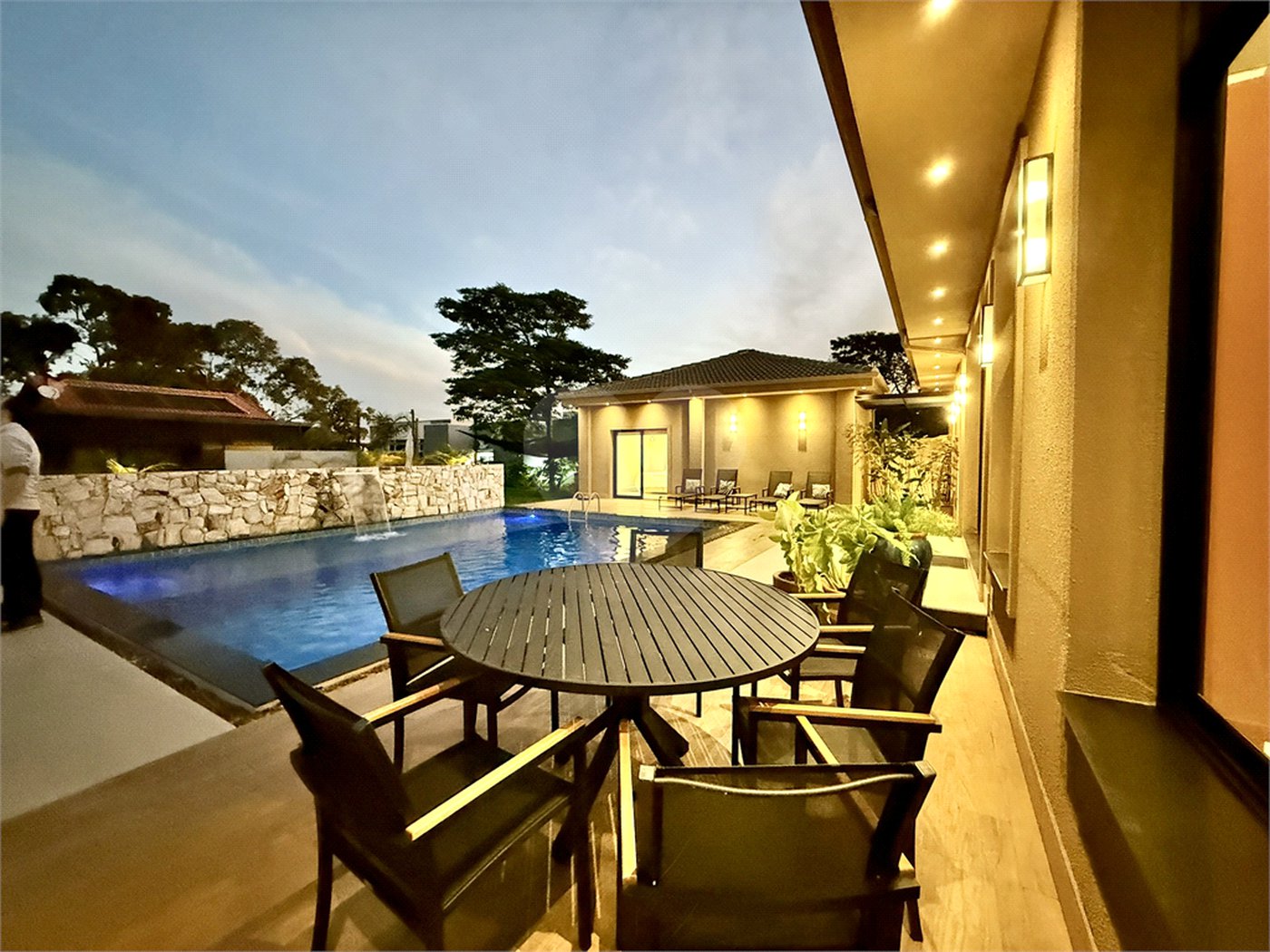 Casa à venda com 5 quartos, sendo 3 suítes, em Terras de Santa Cristina Xiii Setor Iate, Paranapanema, SP