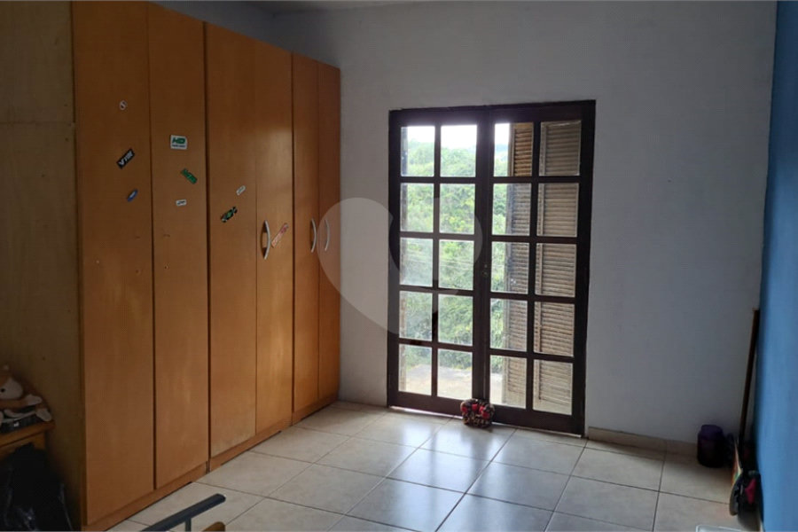 Casa à venda com 3 quartos, sendo 1 suíte, no condomínio Alpes da Cantareira, Mairiporã - SP