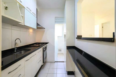 Apartamento à venda ou para alugar com 3 quartos, sendo 1 suíte,  em Vila Andrade, São Paulo, SP