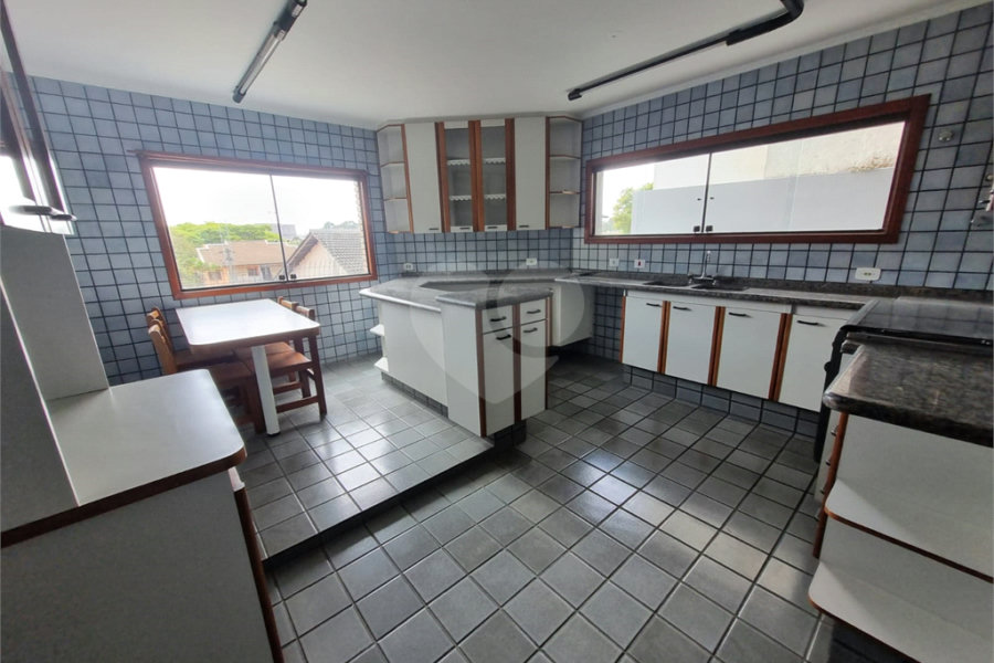 Sobrado à venda com 3 quartos, sendo 1 suíte, em City Recanto Anastácio, São Paulo, SP