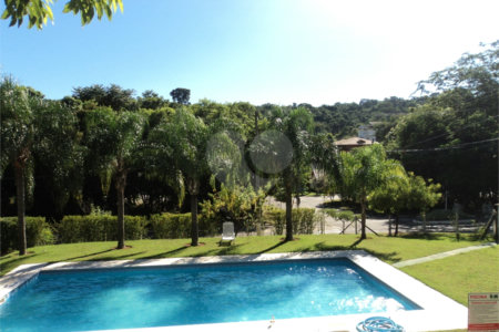 Casa à venda com 3 quartos, sendo 1 suíte, no condomínio Bosque de Grevilea, Vinhedo - SP