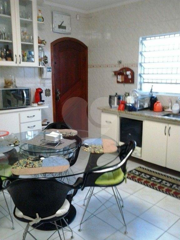 Sobrado à venda com 3 quartos, sendo 1 suíte, em Vila Galvão, Guarulhos, SP