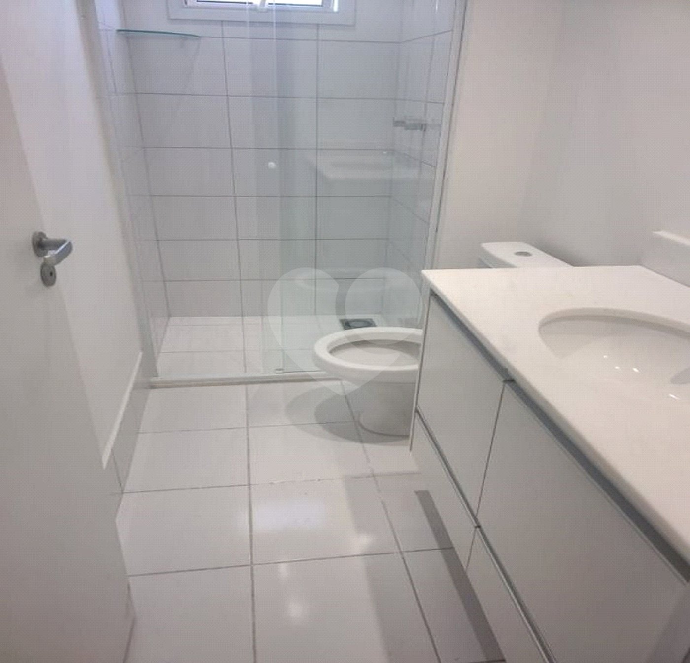 Apartamento à venda com 3 quartos, sendo 1 suíte,  em Jardim Emília, Sorocaba, SP