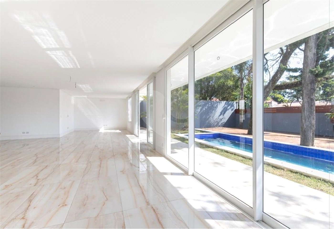 Casa à venda com 4 suítes no condomínio Porto Fino, São Paulo - SP