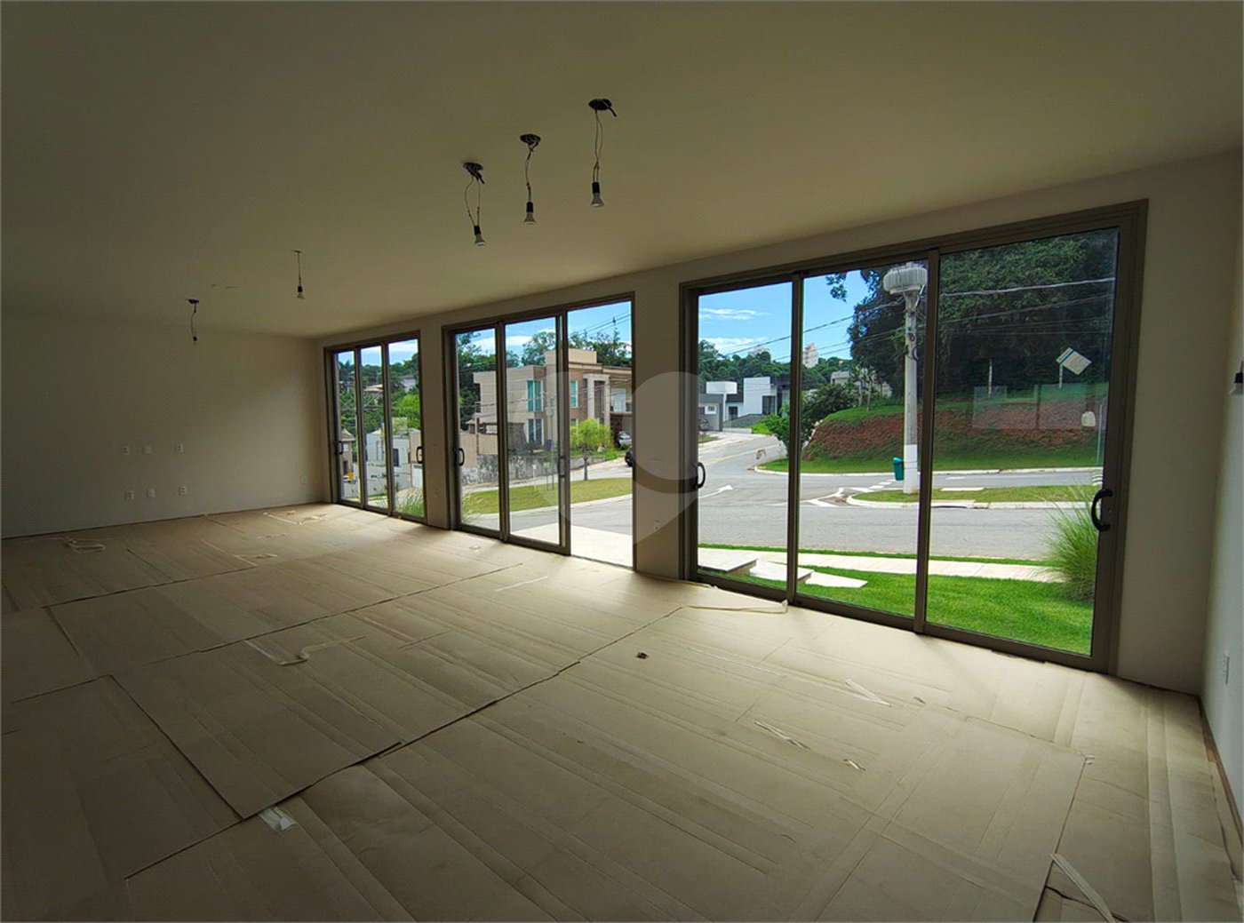 Casa à venda com 4 quartos, sendo 3 suítes,  no condomínio Villa Verde, Jundiaí - SP