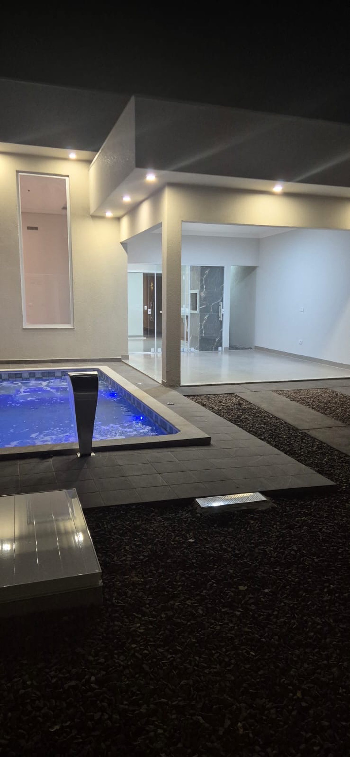 Casa à venda com 3 quartos, sendo 1 suíte, em Jardim dos Ipes, Três Lagoas, MS