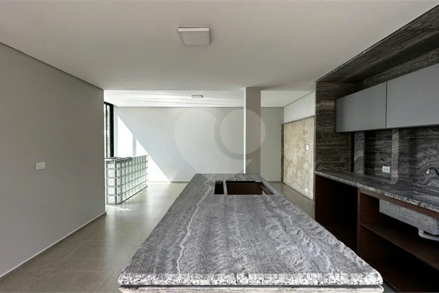 Casa Comercial disponível para venda e locação no Bairro Cidade Jardim em Piracicaba - SP.
