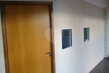 Sobrado à venda com 4 quartos, sendo 2 suítes,  em Jardim Regina, Indaiatuba, SP