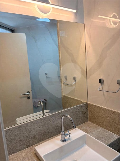 Apartamento à venda com 3 quartos, sendo 1 suíte,  em Lagoa, Rio de Janeiro, RJ