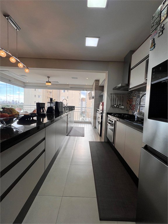 Apartamento à venda com 3 quartos, sendo 1 suíte,  em Vila Suissa, Mogi das Cruzes, SP