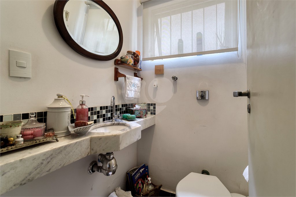 Sobrado à venda com 3 quartos, sendo 1 suíte,  em Alto da Boa Vista, São Paulo, SP
