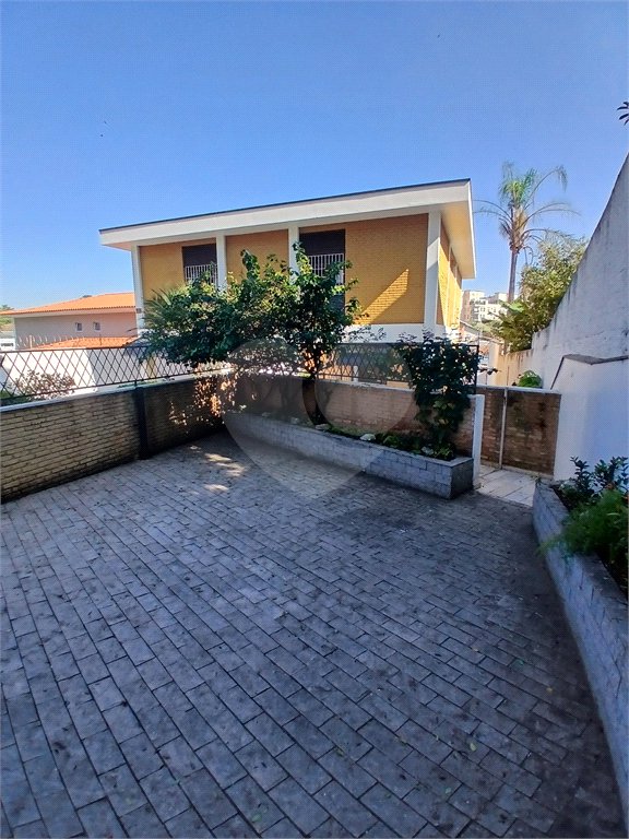 Sobrado à venda com 4 quartos, sendo 2 suítes, em Jardim Leonor, São Paulo, SP