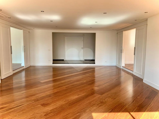 Apartamento à venda com 4 suítes em Jardim Marajoara, São Paulo, SP