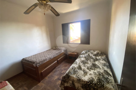 Casa à venda com 3 quartos, sendo 1 suíte, em Parque Residencial Monte Carlo, Ponta Porã, MS