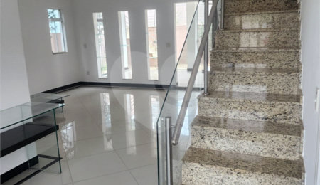 Casa à venda com 3 quartos, sendo 1 suíte,  no condomínio Terras de São Francisco, Vinhedo - SP