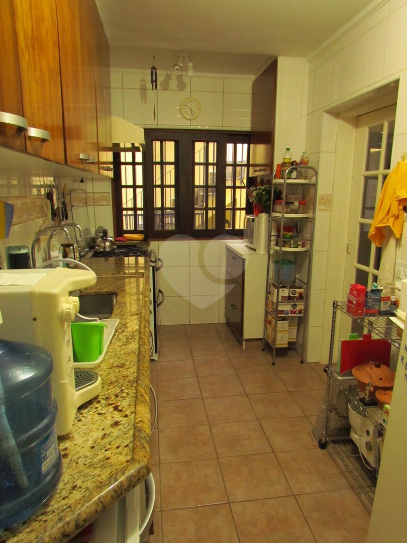 Casa de Vila à venda com 4 quartos, sendo 1 suíte, em Chácara Monte Alegre, São Paulo, SP