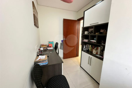 Casa à venda com 3 quartos, sendo 1 suíte, no condomínio Ibiti Royal Park, Sorocaba - SP