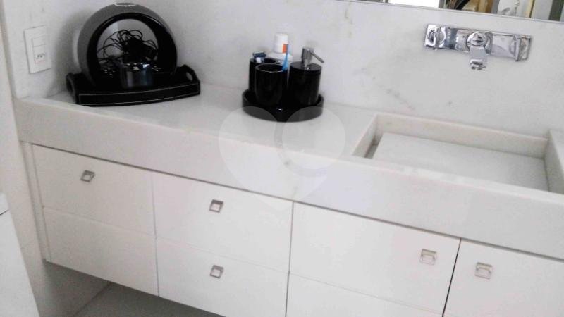 Apartamento à venda com 3 suítes em Morumbi, São Paulo, SP