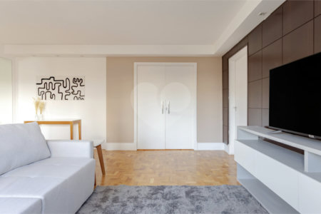 Apartamento à venda com 3 quartos, sendo 1 suíte, em Itaim Bibi, São Paulo, SP
