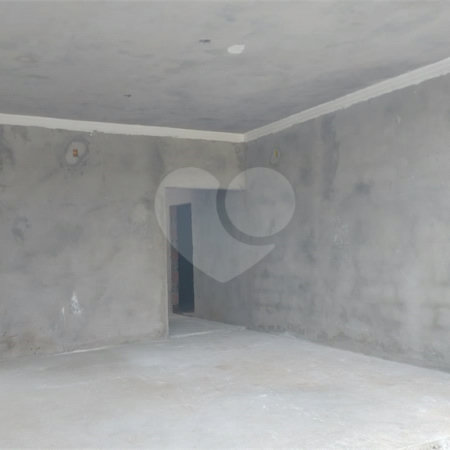 Casa térrea em fase de construção para venda no condomínio Quebec