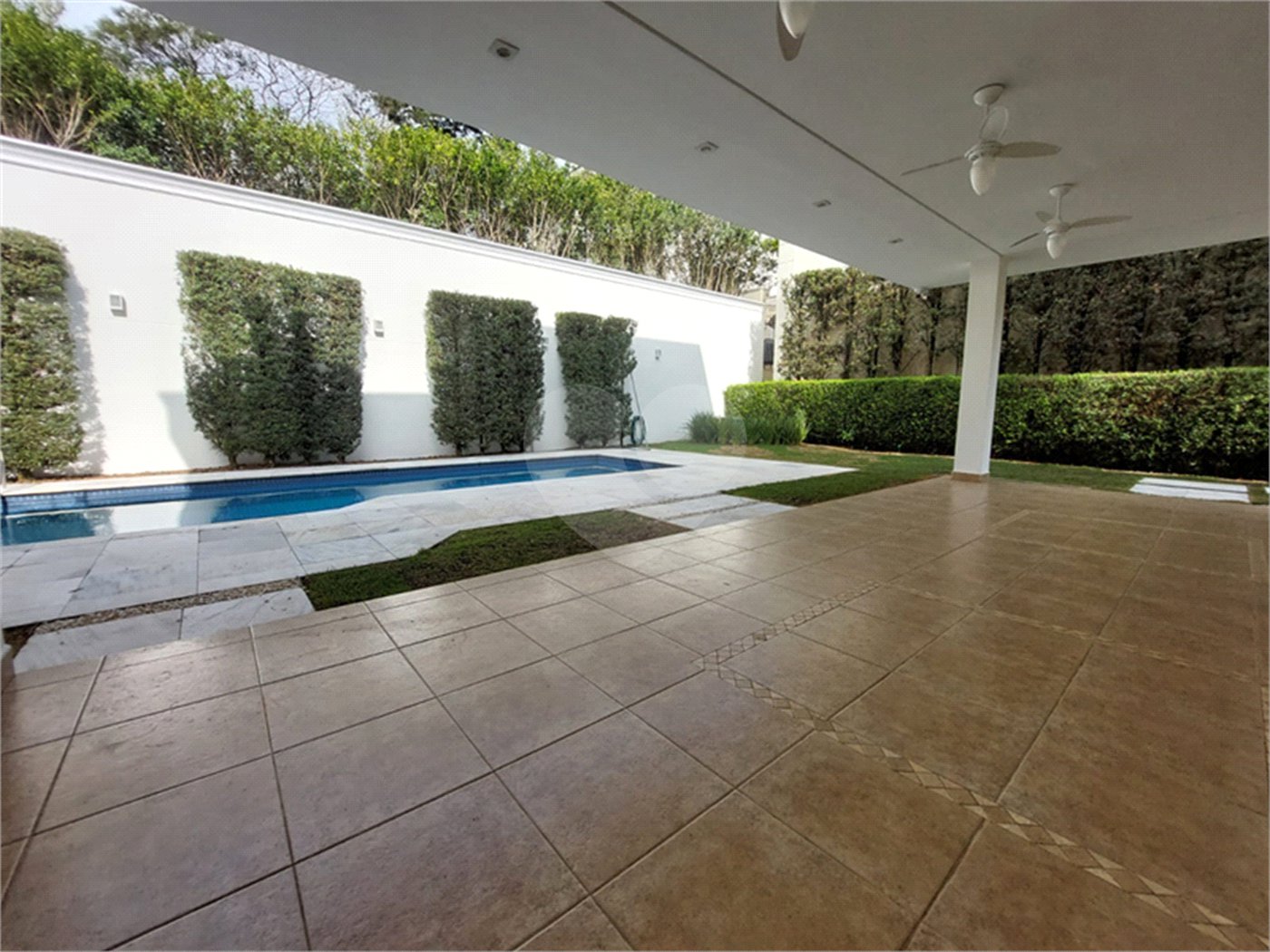 Casa à venda com 4 suítes no condomínio Residencial Morumbi, São Paulo - SP