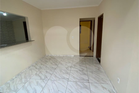 Casa para alugar com 3 quartos, sendo 1 suíte, em Parque das Aroeiras, Ponta Porã, MS