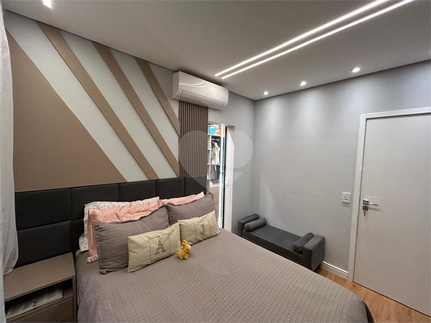 Apartamento à venda com 3 suítes em Jardim Faculdade, Sorocaba, SP