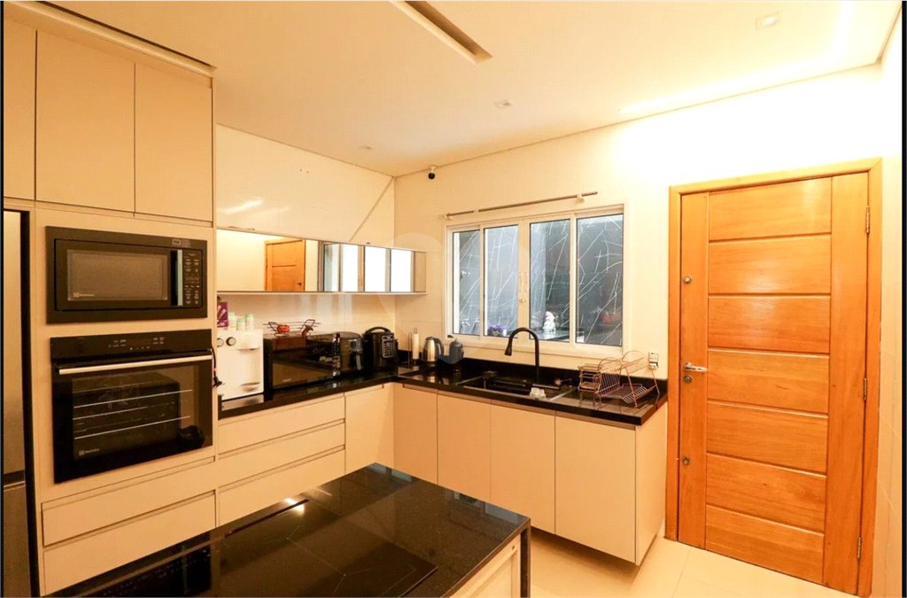 Casa à venda com 3 quartos, sendo 1 suíte, no condomínio Smile View, São Paulo - SP