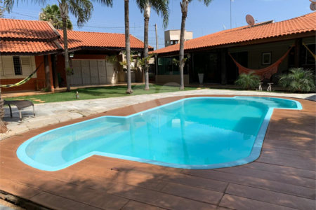 Casa à venda com 4 quartos, sendo 3 suítes, em Santos Dumont, Três Lagoas - MS