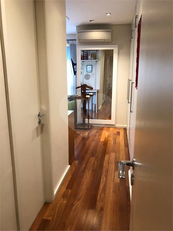 Apartamento à venda com 4 quartos, sendo 3 suítes, em Alto da Boa Vista, São Paulo, SP