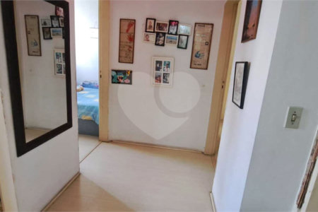 Apartamento à venda com 3 quartos, sendo 1 suíte, em Vila Uberabinha, São Paulo, SP