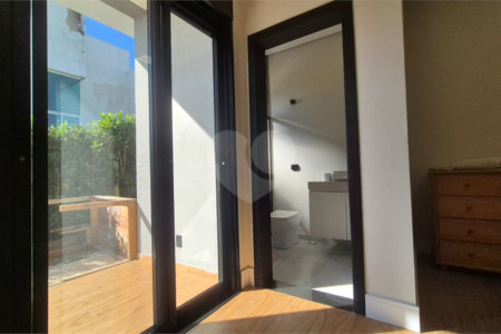 Casa à venda com 5 quartos, sendo 3 suítes, no condomínio Residencial Vale do Lago, Sorocaba - SP