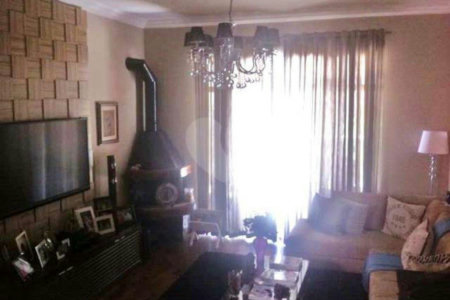 Sobrado à venda com 3 quartos, sendo 2 suítes,  em Jardim das Vertentes, São Paulo, SP