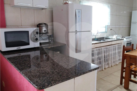 Casa à venda com 3 quartos, sendo 1 suíte, em Vila Santa Helena, Atibaia, SP
